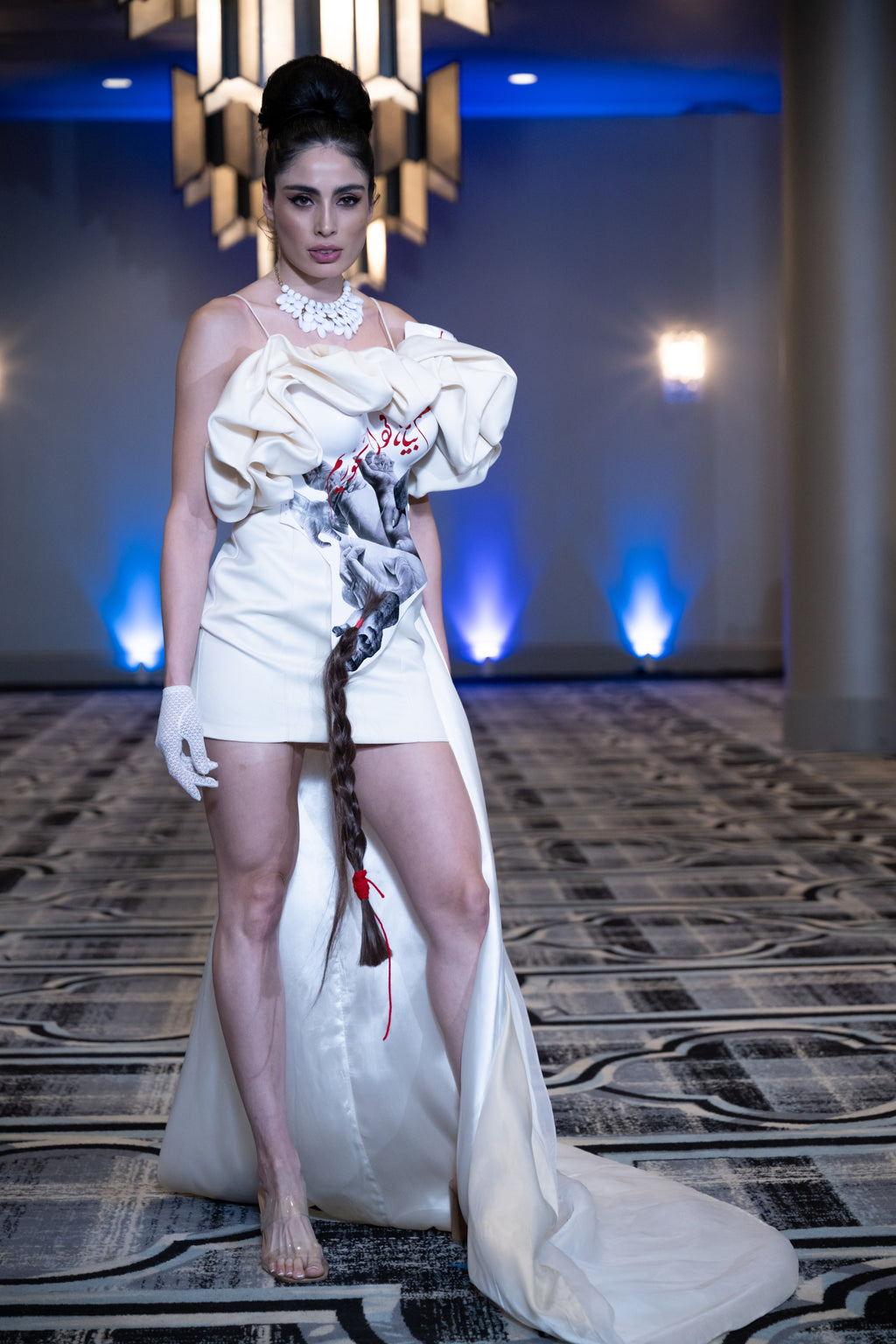 Look 10
